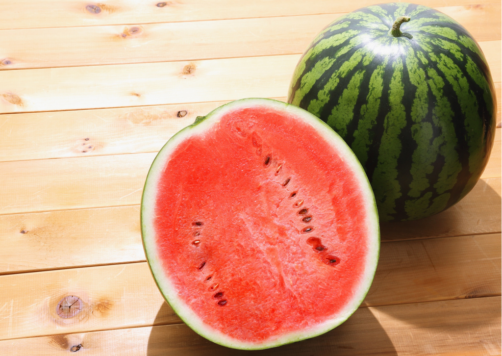 暑い夏に食べやすいフルーツ！スイカ